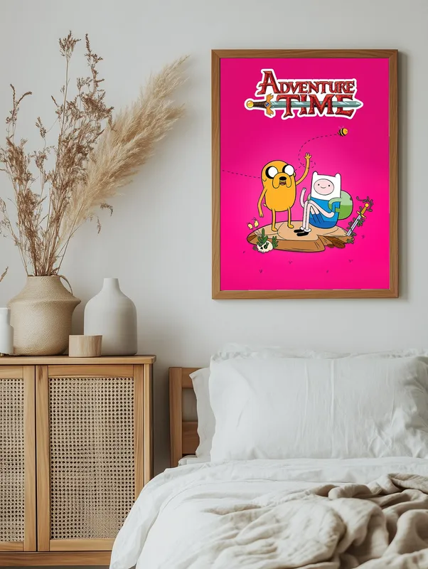 Постер «Время приключений. В походе» на стене в офисе