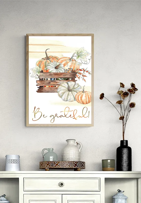 Постер «Тыквы на День Благодарения» над диваном в гостиной