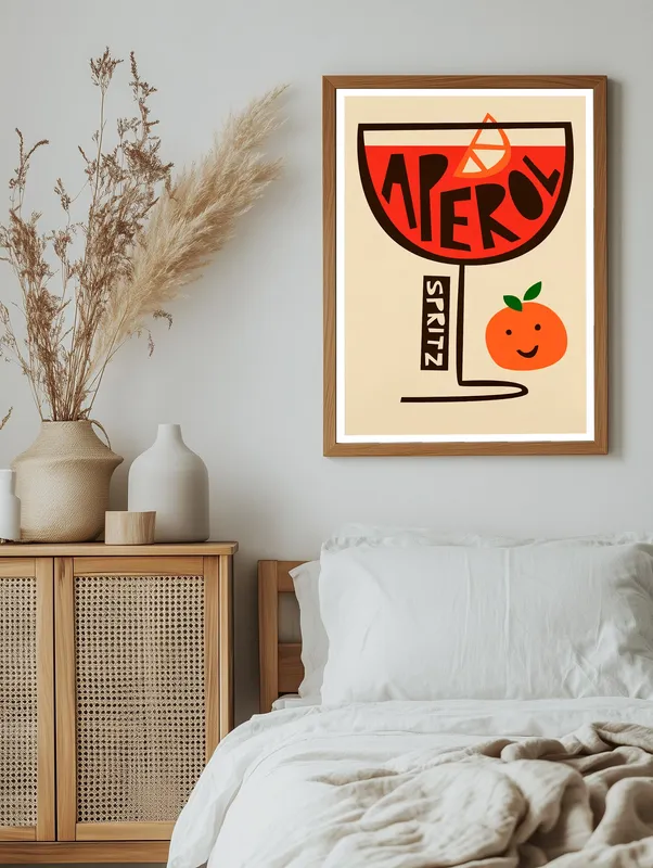 Постер «Коктейль апероль» на стене в офисе