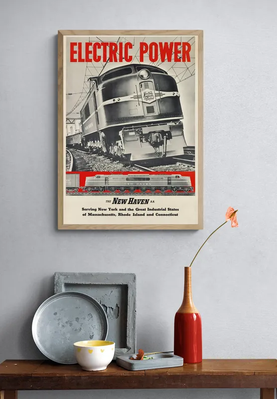 Постер «Поезда - Электричка» на стене в офисе