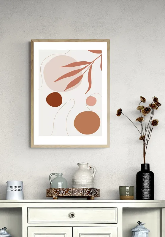 Постер «Бежевые Формы» над диваном в гостиной