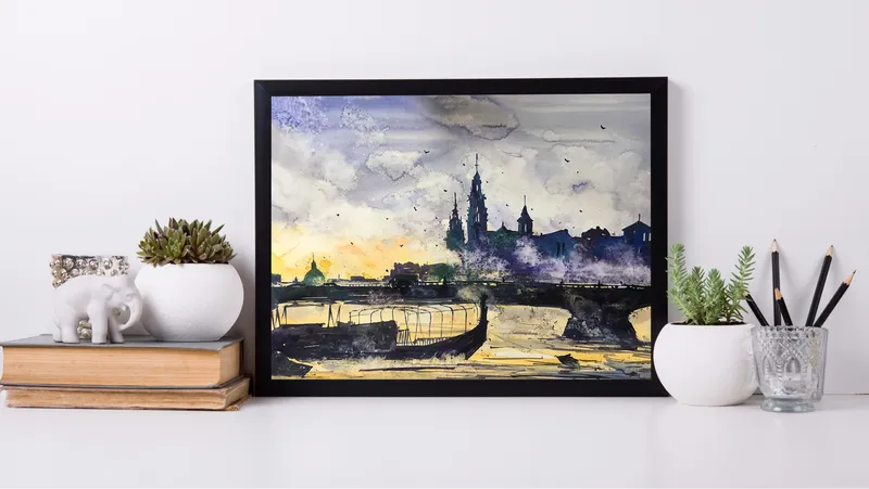 Постер «Буря в старом городе» на стене в офисе
