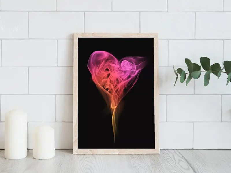 Постер «Огненное сердце» на стене в офисе