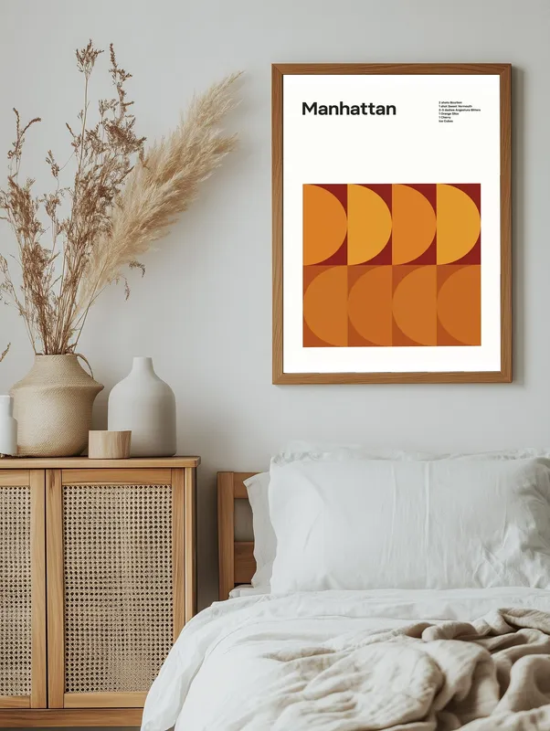 Постер «Коктейли - Манхэттен» на стене в офисе