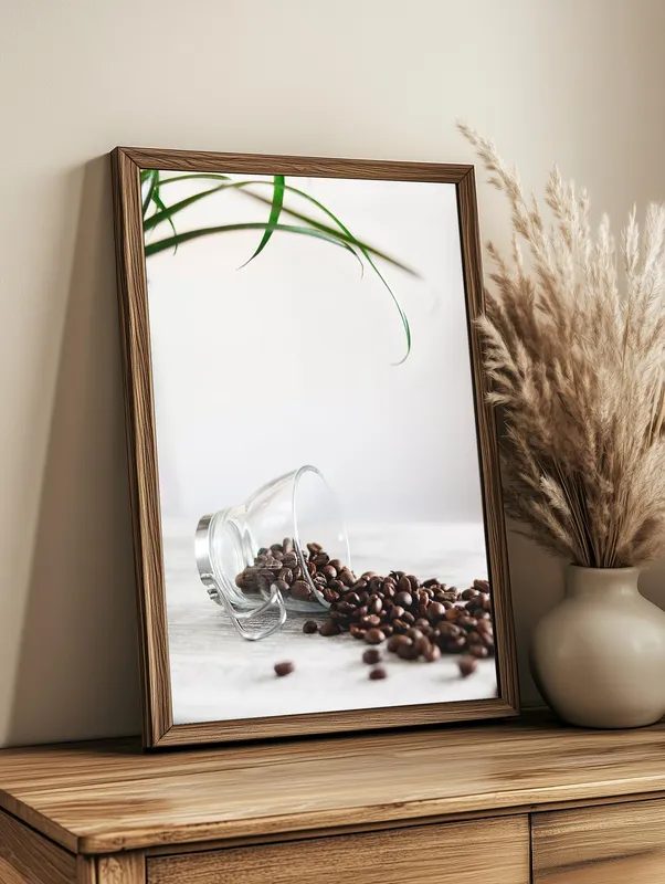 Постер «Кофейные зерна» на стене в офисе