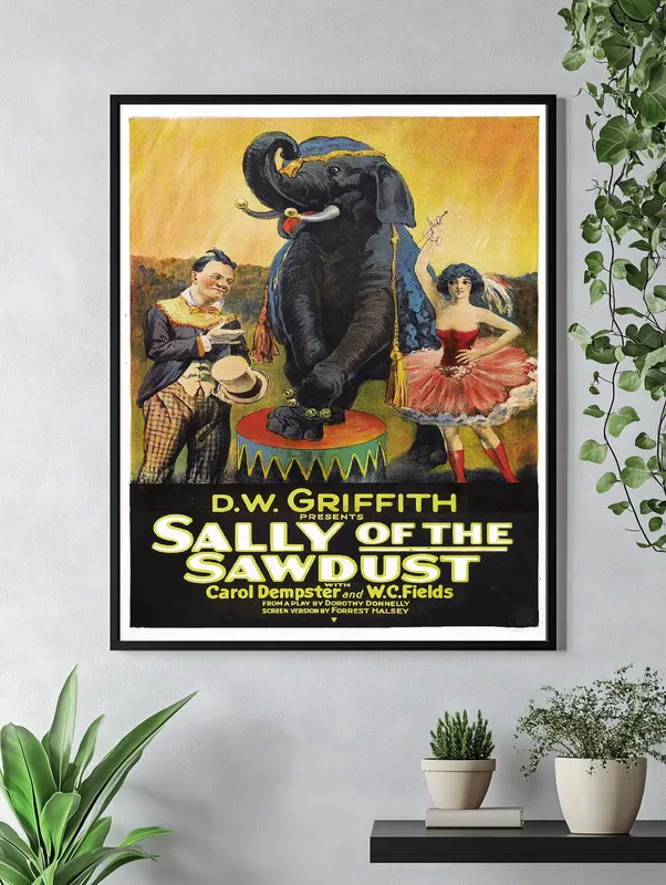 Постер «Салли из опилок 1925» на стене в офисе