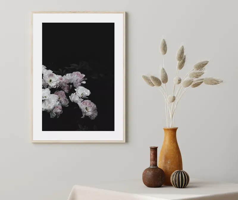 Постер «Красота природы» на стене в офисе