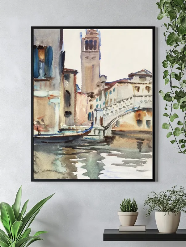 Постер «Мост и колокольня» на стене в офисе