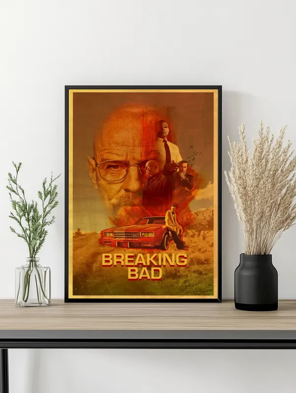 Постер «Во все тяжкие. Мысли» над диваном в гостиной