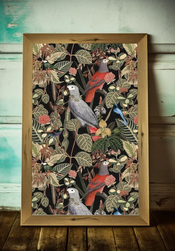 Постер «Джунгли - Птицы тропического леса» над диваном в гостиной