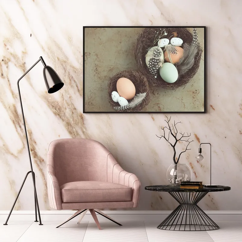 Постер «Пасхальные яйца в корзине» на стене в офисе