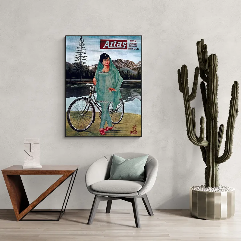 Постер «Велосипед Atlas» на стене в офисе