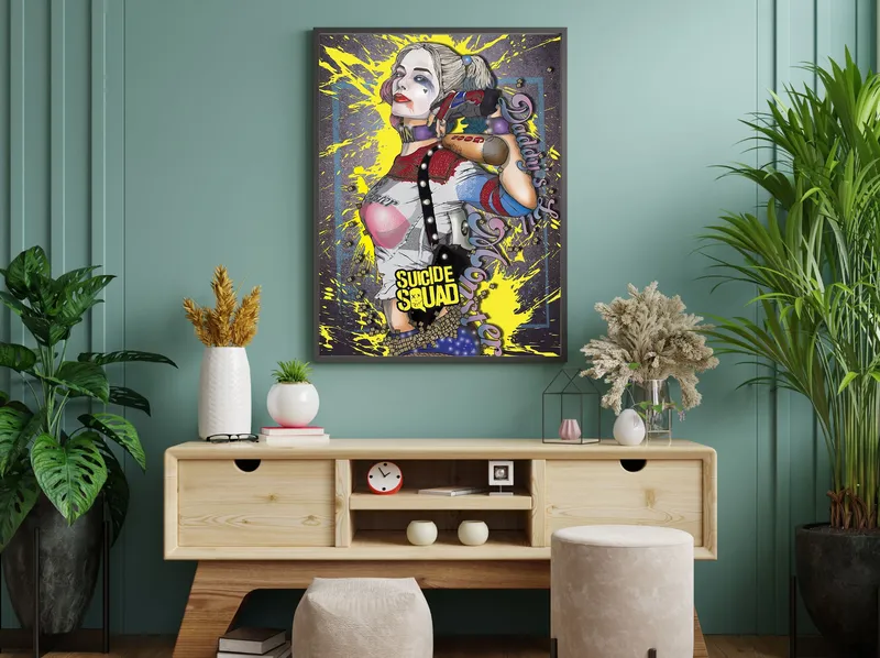 Постер «Отряд самоубийц - Харли Квин с битой» на стене в офисе