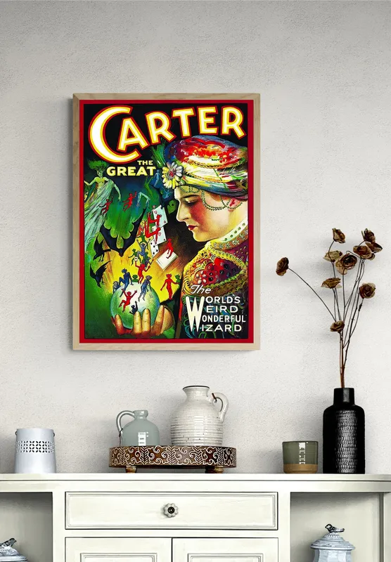 Постер «Волшебник» на стене в офисе