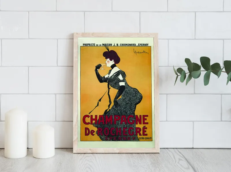 Постер «Champagne De Rochegré» над диваном в гостиной