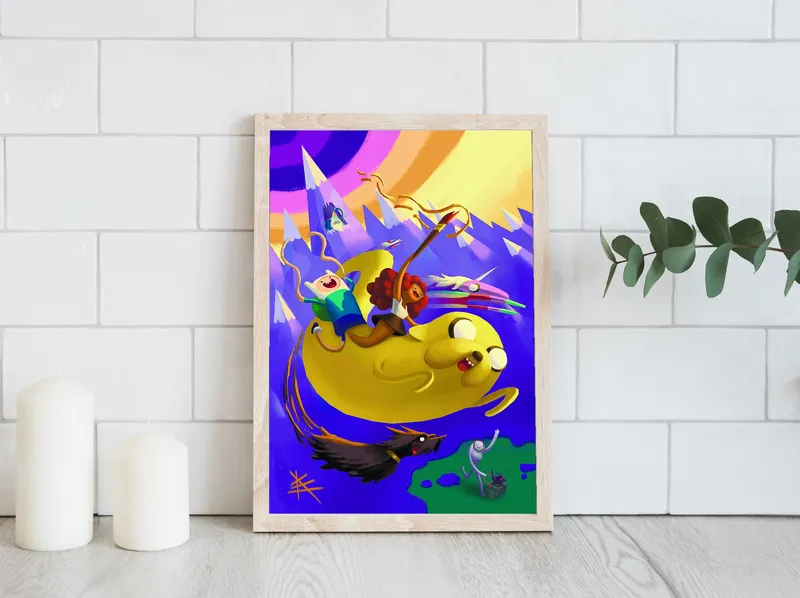 Постер «Время приключений - Волшебный Джейк» над диваном в гостиной