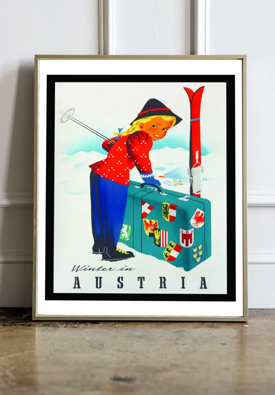 Постер «Зима в Австрии» на стене в офисе