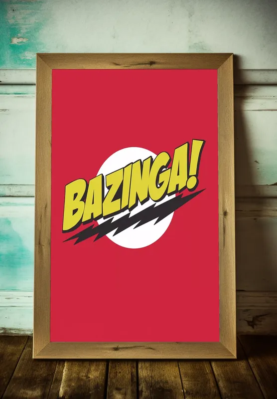 Постер «Tеория Большого Взрыва - Базинга» над диваном в гостиной