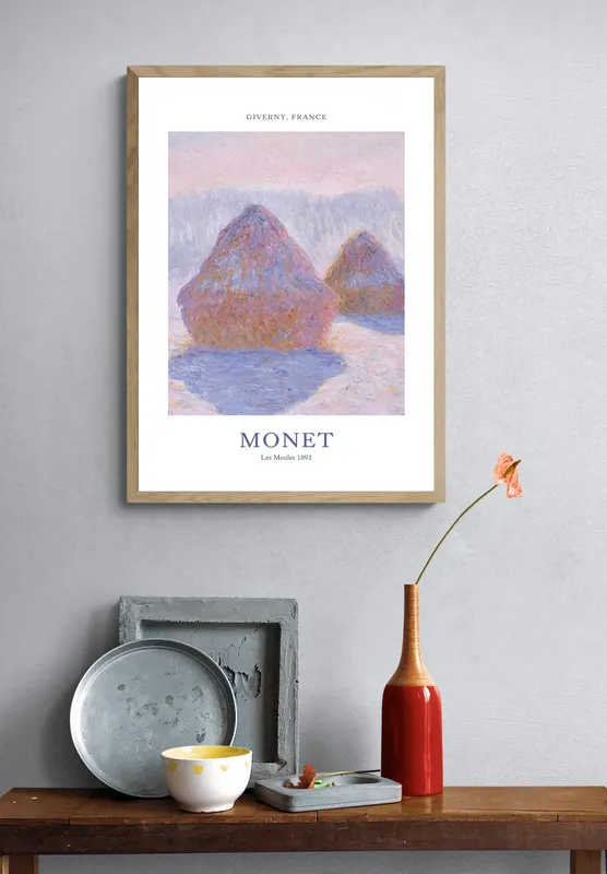 Постер «Клод Моне - Стога Сена» над диваном в гостиной