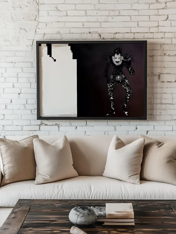 Постер «Тетрадь смерти. Рюк» над диваном в гостиной