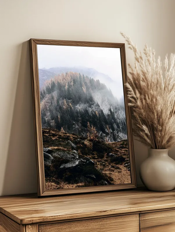Постер «Осень в горах» на стене в офисе