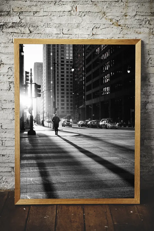 Постер «Улица в Нью-Йорке» над диваном в гостиной