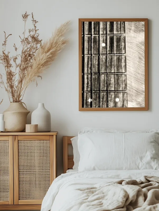 Постер «Постер Гриф» над диваном в гостиной