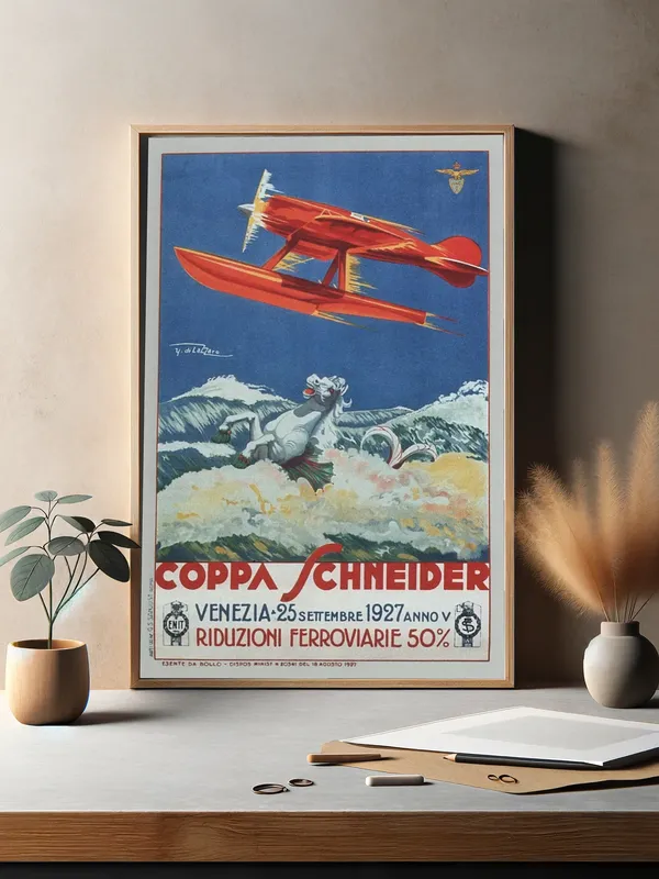 Постер «Кубок Шнейдера» над диваном в гостиной