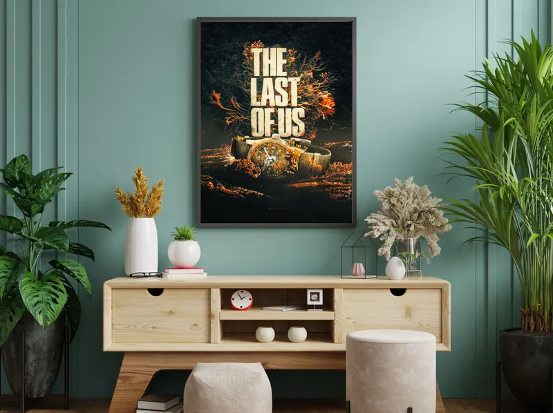 Постер «The Last Of Us. Часы» на стене в офисе