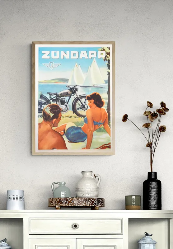 Постер «Мотоциклы - Мотоцикл Zundapp» над диваном в гостиной