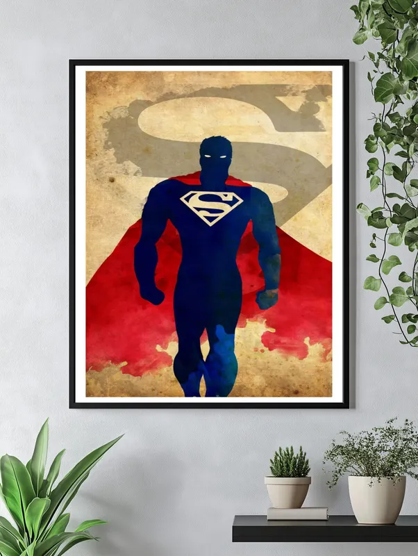 Постер «Супермен - В наступлении» над диваном в гостиной